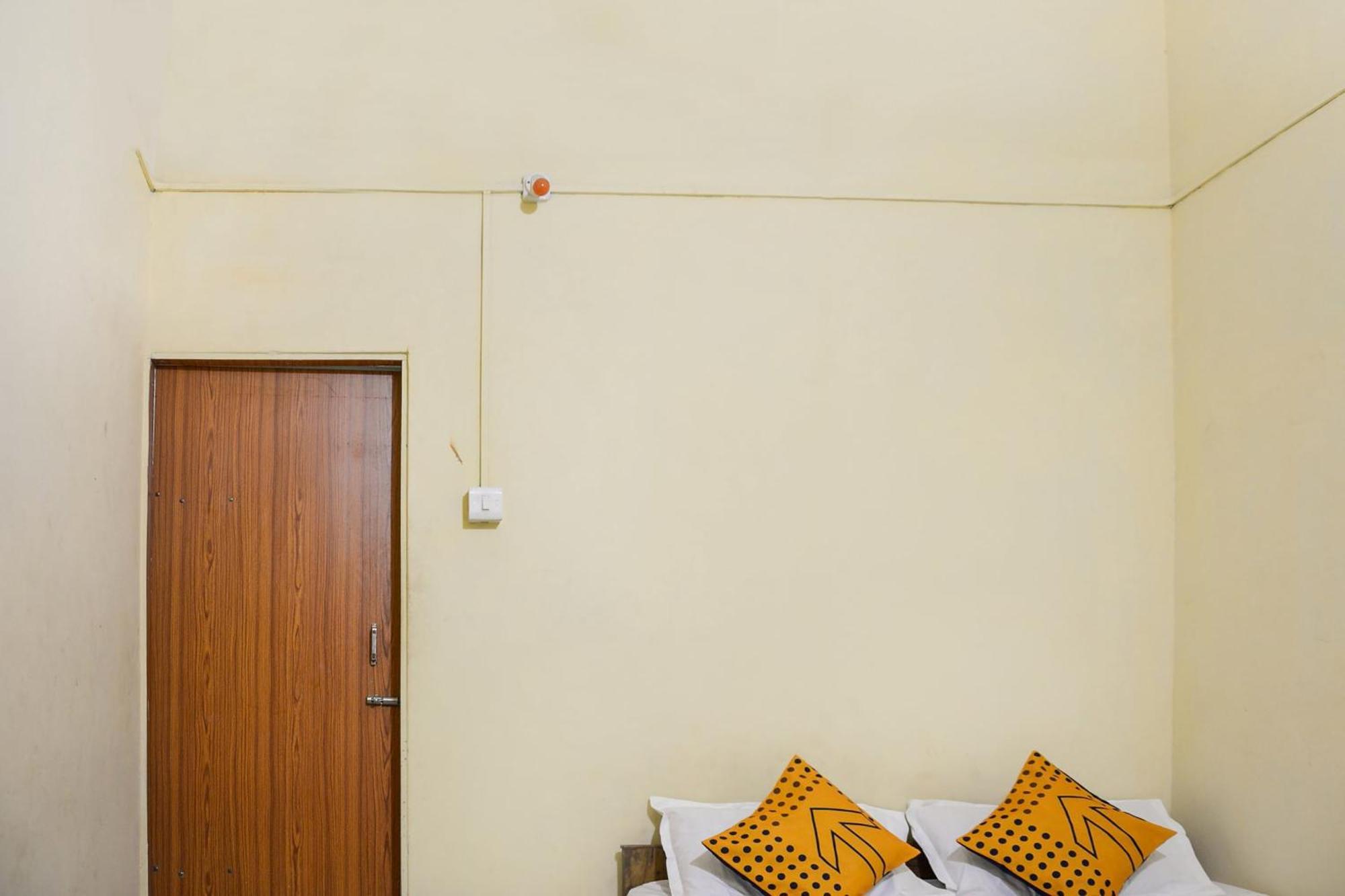 Hotel O Flagship The Residence Inn Brahmapur Buitenkant foto