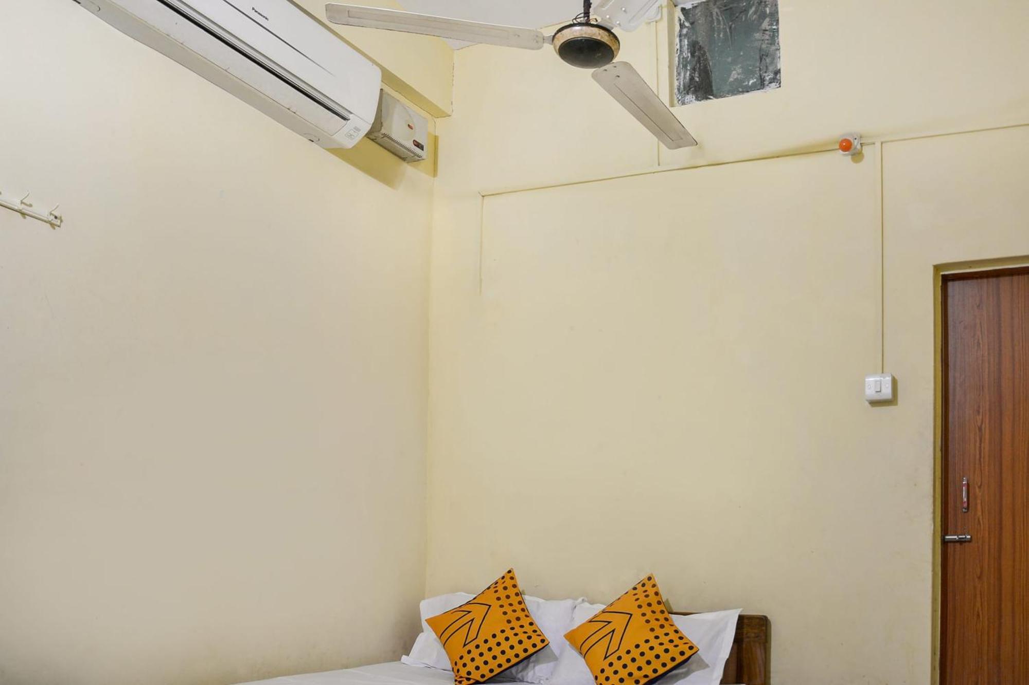 Hotel O Flagship The Residence Inn Brahmapur Buitenkant foto